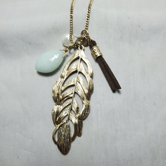 Ruff Hewn gold feather charm necklace - Picture 3 of 8